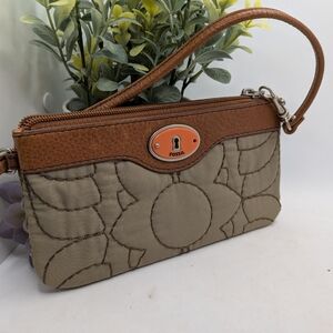Fossil Key-Per Quilted Nylon Wristlet - Tan/Tan with Orange Accents